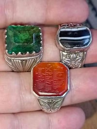 يماني مشمشي   وجزع   قديم    وزمرد  اصلي   للبيع     ٠٧٧٢٣٢٥٨١٨٠    بغ...