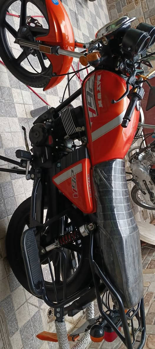 السلام عليكم دايوان 2024 طالعة ب2025 نظافة100/100 احلا من الصور مكفولة من الزلغ اوراق اسكنر 
السعر :1300 وبيهه مجال 
مكان :كربلاء الحر قرب نوارس 
رقم الهاتف :***********
