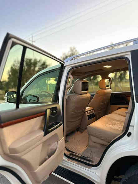 من رخصة الادمن ....   للبيع نقدا 🌺🌺🌺🌺🌺🌺🌺
سيارة تويوتا لاندكروز خليجي ثمانية سلندر حجم ٤٧٠٠ 
  موديل 2015 رقم دهوك  ( باسمي ) تحويل مباشر بنفس اليوم   نظيفة جدا وجديدة جدا بمعنى الكلمة وجاهزة من كلشي  ومكان السيارة موصل بعشيقه بالشراء يتفضل  يتصل عالرقم***********  بي واتساب   وبالخير مقدما عالياخذها 
المواصفات ...🍀🍀🍀🍀
١- المحرك ٨ سلندر حجم ٤٧٠٠  المرغوب
٢- بصمة تشغيل وبصمة ابواب
٣- كراسي جلد بلادي
٤-  الجام يصعد وينزل بالبصمة
٥- فتحة بالسقف
٦- فور ويل
٧- كشن السائق كهرباء ٣ دكم
٨- تحكم ستيرن
٩- حساسات امامي وخلفي
١٠- لدات
١١- كامرة بلادية  
١٢- اشارة ترحيب 
١٣- مري قلاب
١٤- ثلاجة
١٥- زنون بلادي
١٦ - زراكات
١٧- طفايه
١٨- مري قلاب مع البك
السعر 425 $. اومجال
