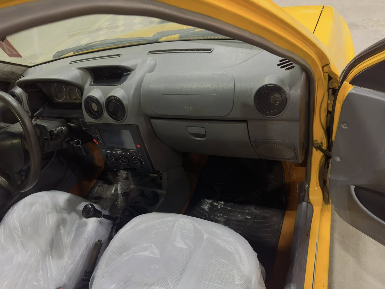 "١٨ كفاله عامه بكان كوت مركز سعر ٥٠ وبيها بكان واسط مركز    بسمي سنويه ٢٩ تصال ***********
