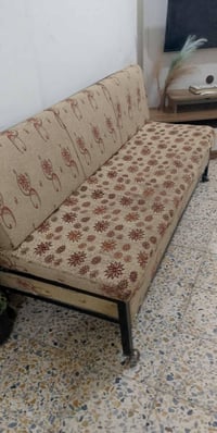 عندي تخم للبيع السعر 150 وبي مجال اي استفسار عل واتساب  07872377933