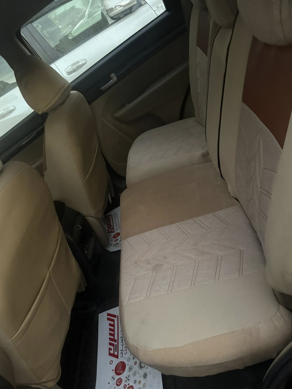 السلام عليكم للبيع كيا سورنتو 2014 خليجي 6 سلندر
7 راكب ماشيه 144 كيلو مكان بغداد رقم بغداد محرك مجفت فقط يطغات وكازكيت جديد واصلي تخم تاير كوري اصلي البارحة شديته لايت زنون الباب مشتغلي ع البارد عكس السايق السعر 185 وبيها مجال والباقي مكفول ***********
