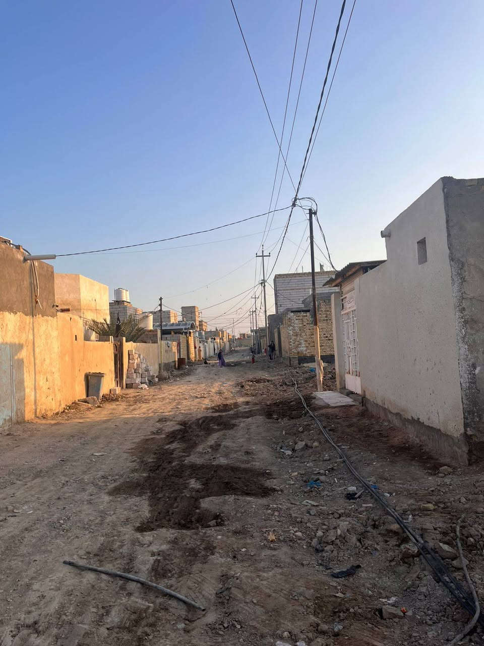 بتلو كونكريت  مسلح زراعي مساحته  204 متر بلصخيين  بشارع الرسول (ص) 
غرفتين وصاله وديوانيه  وحمام وتواليت 
للاستفسار اكثر 
***********
