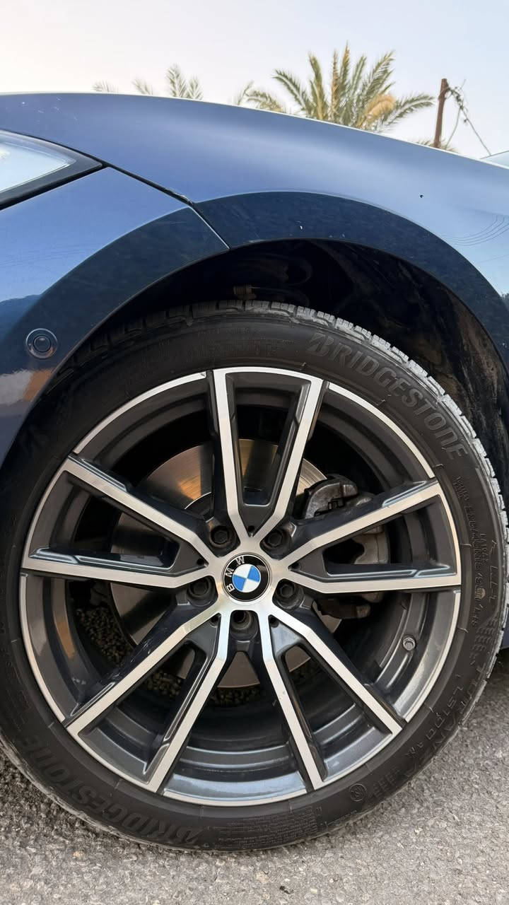 السلام عليكم BMW 330i مراوس بجكساره ٢٠٢٣ او ٢٠٢٤ وانطي فرق للتواصل *********** اتصال / واتساب ✨
