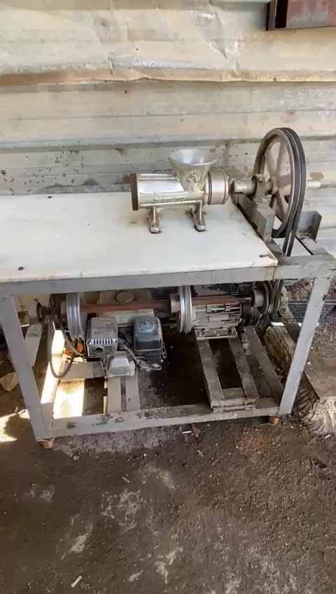 مكينة ثرم لحم مرحلتين 

بانزين كهرباء الحجم 32

عارضيه ٩٦٠ وبي مجال شوية شغالة فول ع الفحص تاخذه 
العنوان صلاح الدين قضاء بلد سوق الخضار من اي محافظة تكدر تجي وتفحص وتاخذ 

‭٠٧٨٢ ٦٨٥ ٧٤٩٩‬
رقم صاحب المكينة
