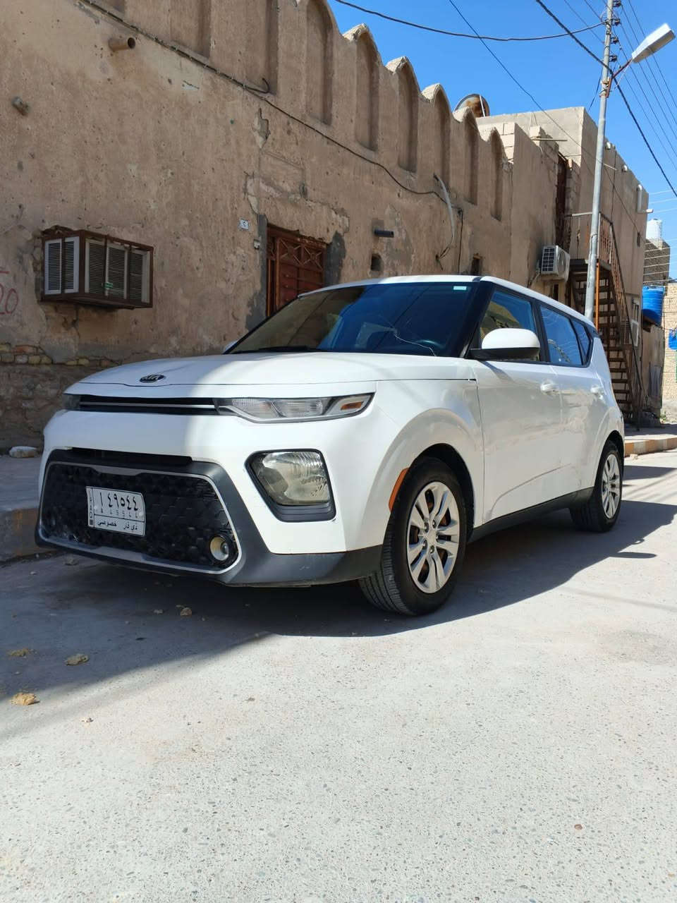 سلام عليكم سياره صول للبيع مديل 21 وارد أمريكي سعر 138 وبيهه مجال مكان سياره ناصريه سوق شيوخ ماشيه 50 الف ***********
