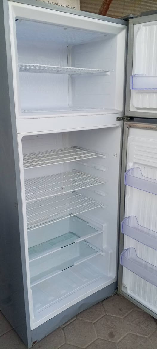 ثلاجه للبيع نظيفه شرط شقل حجم 24 قدم سعر 225


**إذا كنت صاحب هذا الإعلان وتريد حذفه لأي سبب، رجاءا أرسل رسالة إلى الدعم الفني**