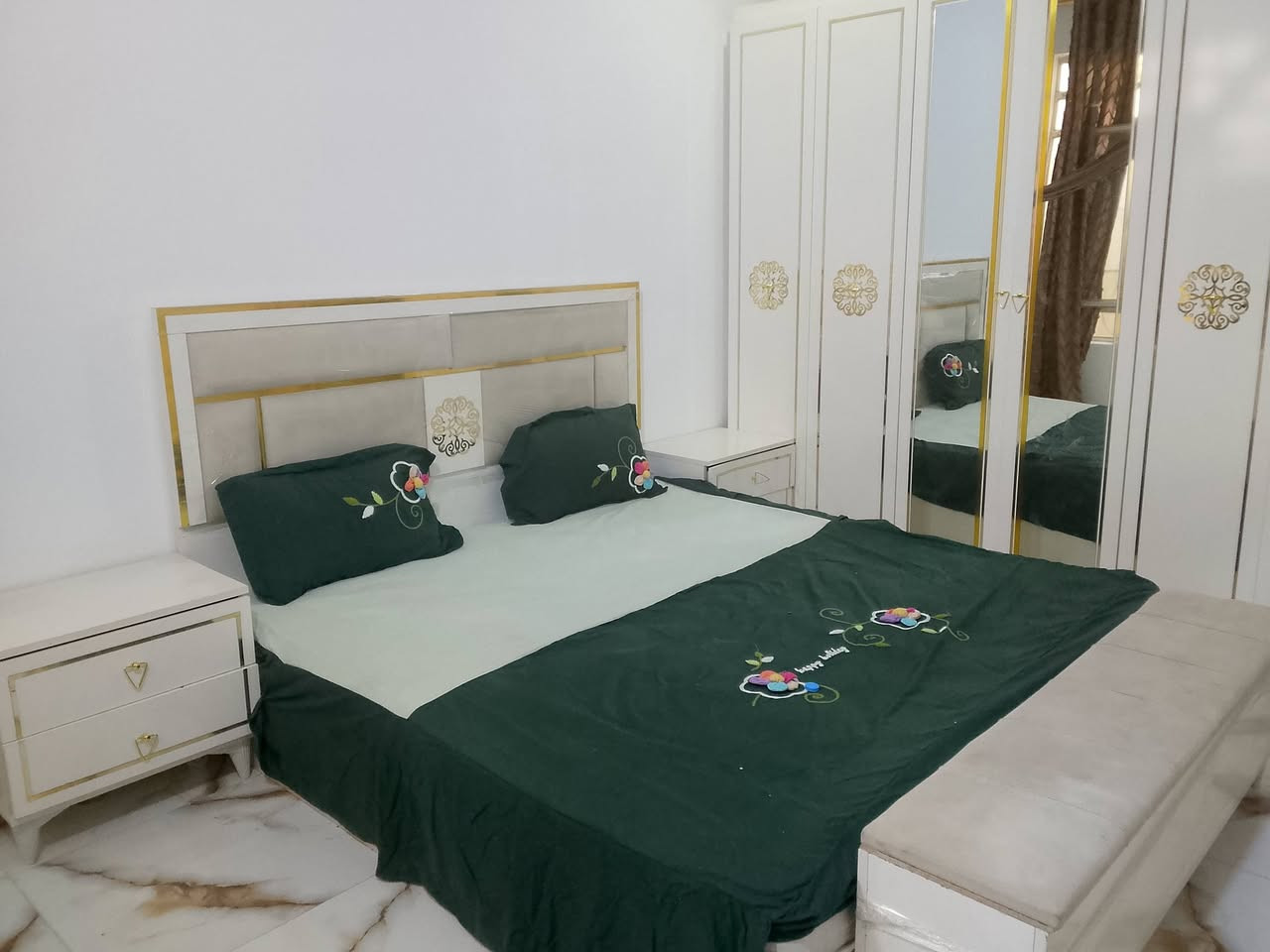 مرحبا عندي هاي الغرفه لبيع أخذته صار شهر وهسه صار عندي ضرف اريده ب500


**إذا كنت صاحب هذا الإعلان وتريد حذفه لأي سبب، رجاءا أرسل رسالة إلى الدعم الفني**