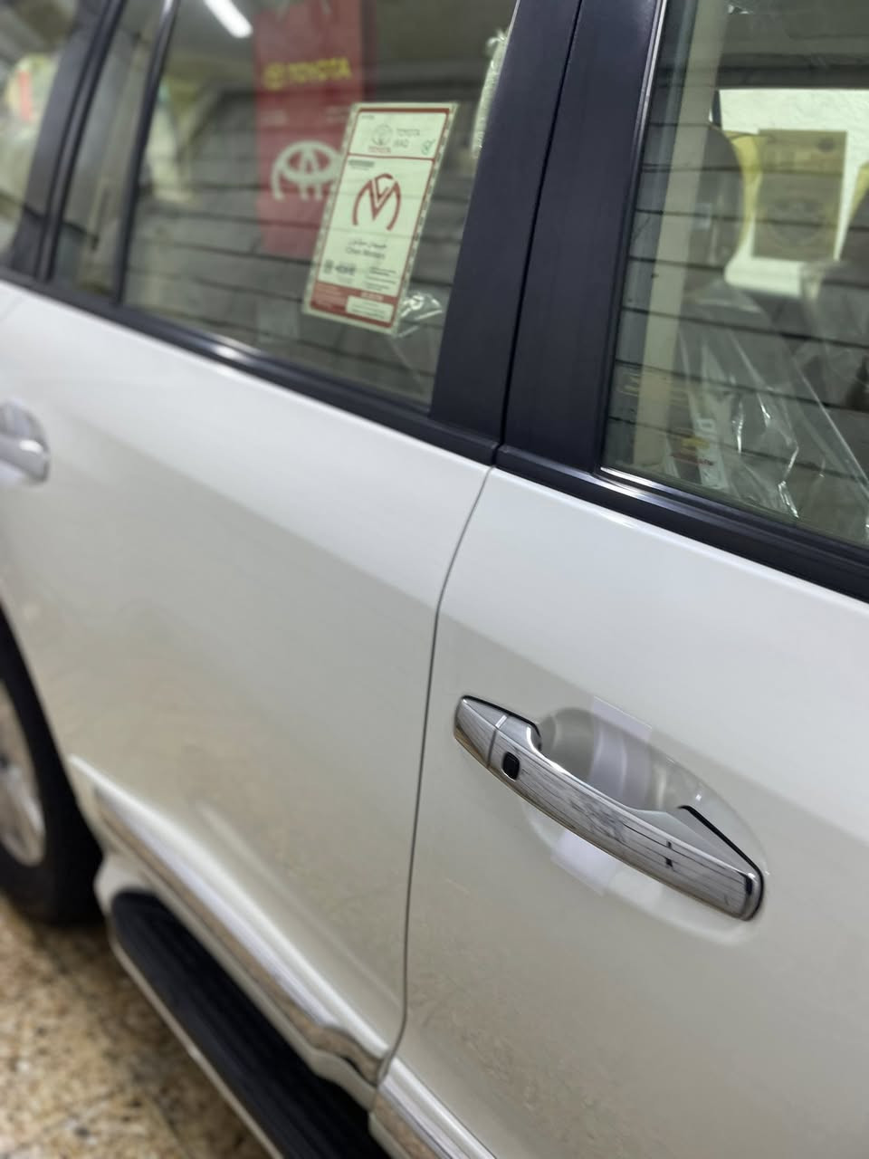 السلام عليكم لندكروز للبيع 2015رقم الجديد اربيلي تفاصيل السياره VXRمواصفات لكزز 5.7ماشيه 114k.mمكفوله كفاله عامه عنوان السياره العماره سعرها 450للسفسار ***********.
