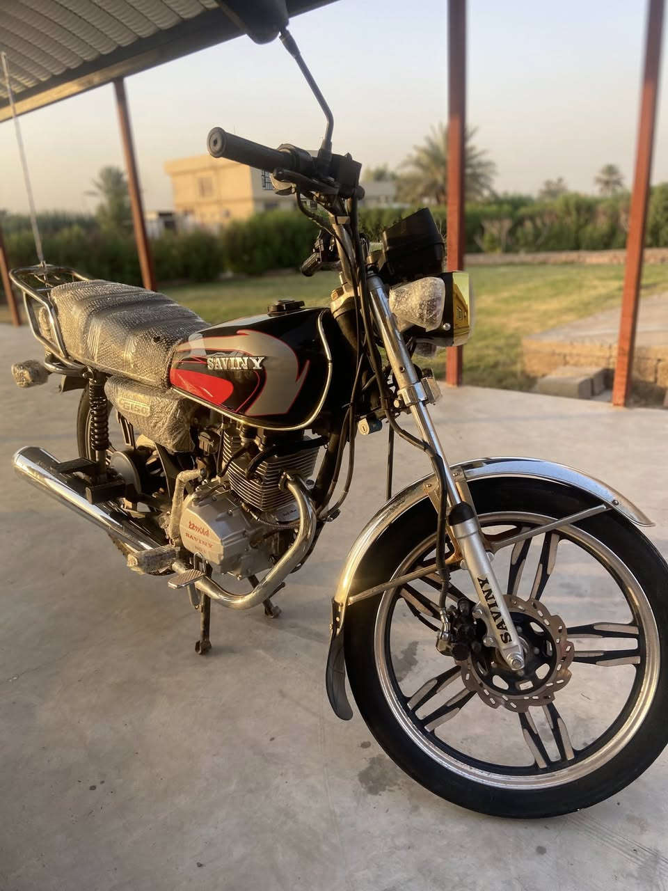 سلام عليكم دراجه إيراني موديل 2020مكفوله مامفتوحه دراجه خير من الله جيب فيتر و افحص كلشي شغال بس اشاير واكفات كتف بس و الباقي كله شغال و تشغيل عن بعد دراجه قبل شهرين طلعت للشارع جانت مضمومه من موديلها خير من الله سبانه ما مادها ع محرك بس داريه ب دهن و بانزين وبس سعرها 675وبيه مجال قليل 
العنوان المدائن سلمان باك 
رقم ***********
