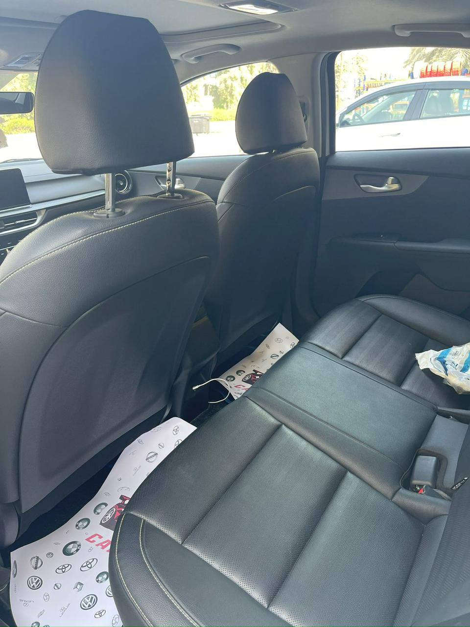 سلام عليكم كي ٣ موديل ٢٤خليجي 
فول موصفات 
مكينه ١٥٠٠ دبل نوزل 
بيها بنيد  مصبوغ 
مكان رستميه سعر ١٣٨ وبيها مجال بصيط 
مكان الرستميه 
***********
