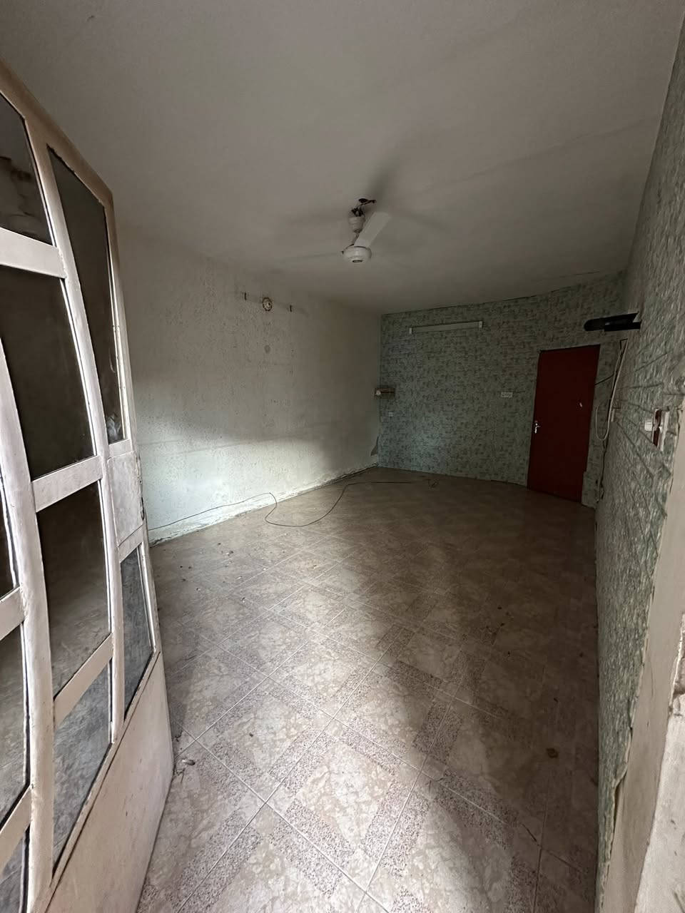 #للأيجار
بيت مشتمل 150 للأيجار لعائلة صغيره 
حي العسكري قرب المحكمة الجديده
يحتوي البيت على
استقبال 
صاله 
غرفة نوم
مطبخ 
صحيات
#ايجار البيت 350 
للاستفسار الاتصال على الارقام التاليه
***********
‭          
0780 014 3171‬
