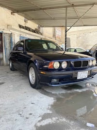 بي أم 525 موديل 91 كير ومكينه وصدر خير من الله  تخم تاير السياره جاهزة...