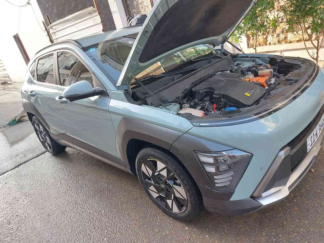 سلام عليكم كونا وارد كوري موديل ٢٣ هايبرد بغداد بسمي ماشيه ١٨ الف مكفوله من الصبغ بيهه بارد قليل بل الباب الجنطه الوره سعر ١٤٨ مكان بغداد حي الجوادين هاتف 
***********
*********** أبو علي
