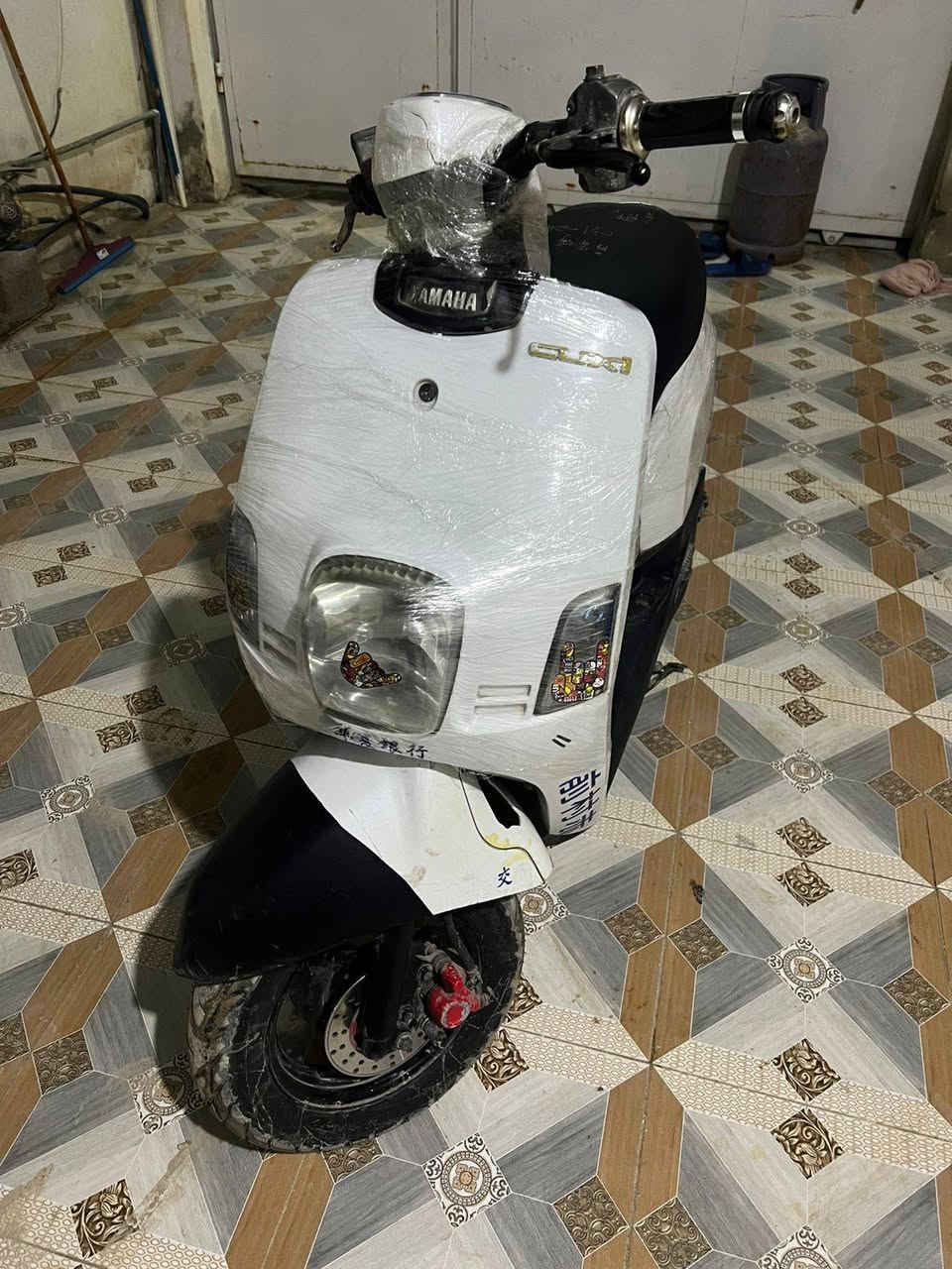 سلام عليكم للبيع دراجه بوليس نضيفه مامفتوحه موديل 2008 شرط شلعه معدل فول ختم واحد مكينه خير من الله اي نقص مابيه كله بلاد كابريتر بلاد سلف بلاد 750 بيه مجال عنوان بعقوبة تقاطع القدس اتصل تدلل رقم ***********
