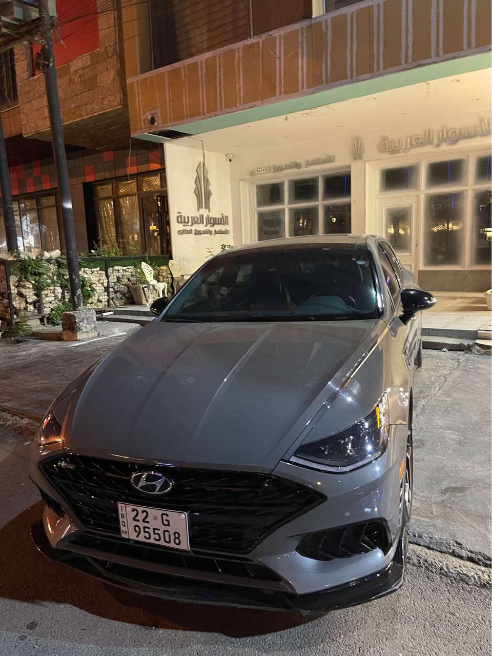 سوناتا ان لاين ٢٠٢٣
لون اسمنتي محرك ٢٥٠٠ توربو
ماشية ٣٩ الف ميل 
رقم اربيل جديد 
سيارة حادثهة الصندوك ومبدل نفس اللون تفصيخ 
وحافة الجاملغ الخلقي بي دي ار 
سيارة نظيفة كلش تجي واتشوف بعينك 
عليهة تظليل امريكي ٥٠٪؜
بجم مغلف بي بي اف 
عليهة وشم جانبي سبورت 
باقي موصفات الان لاين معروف 

السعر 21,800 وبي مجال
مكان السيارة بغداد
للتواصل على الرقم 
*********** بغداد, العراق
