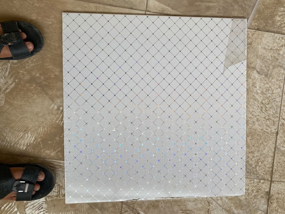 السلام عليكم سقف ثانوي مستخدم للبيع هو والحديد 
سعر متر ١٠٠٠  الف فقط 
كميه ٧٥٠ متر  العنوان ناصرية 
***********
