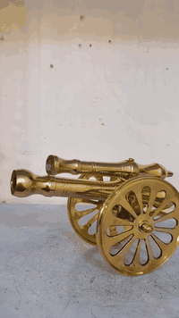 انتيكات وتحفيات للبيع مكاني بغداد *********** يوجد توصيل
