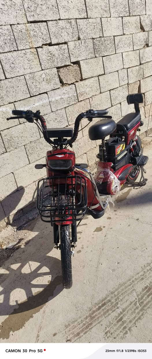 بسيكل شحن السعر ٣٠٠ وبي مجال البطارية🔋 فول ***********
