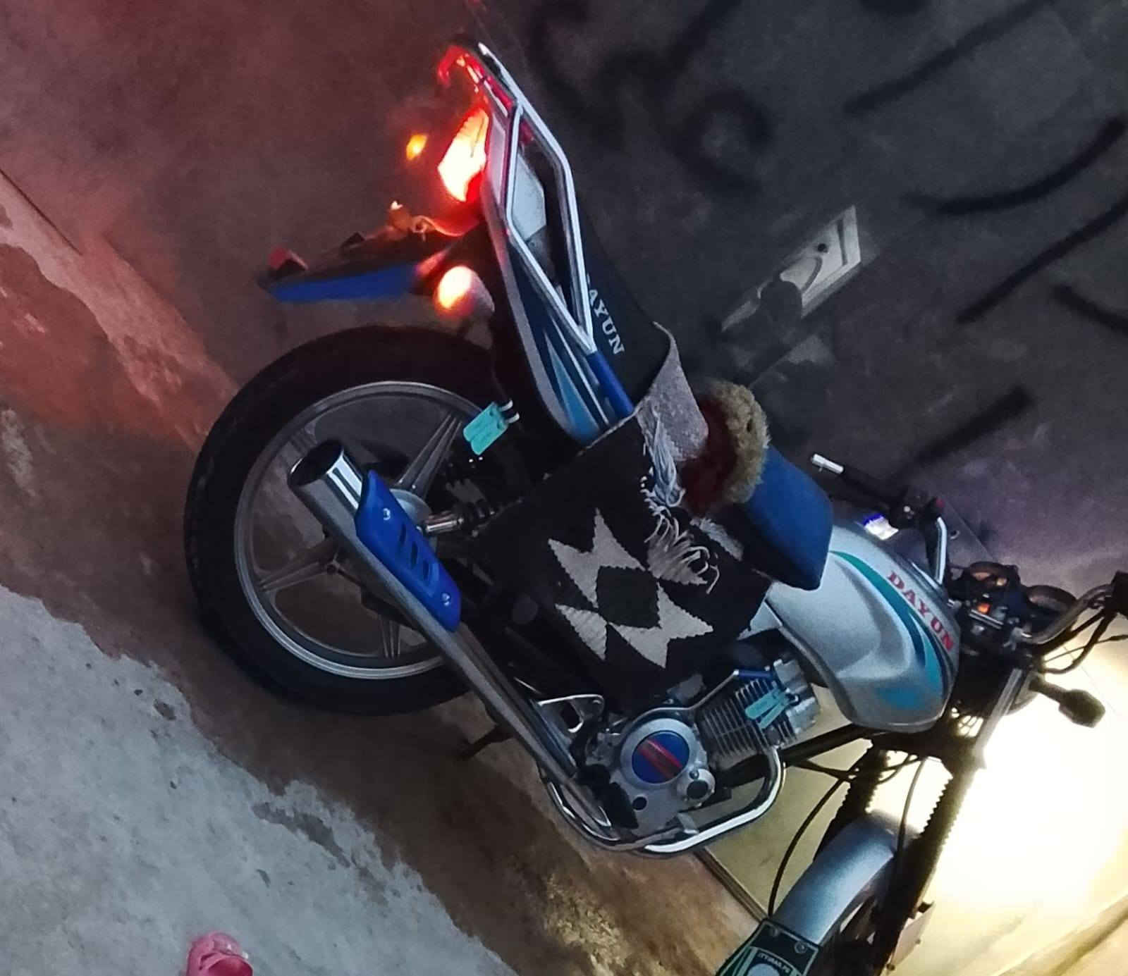 سلام عليكم دايون عضم لبيع وراق صولي مكلف بنشر مديل22 سعر 1200رقم صاحبه***********
