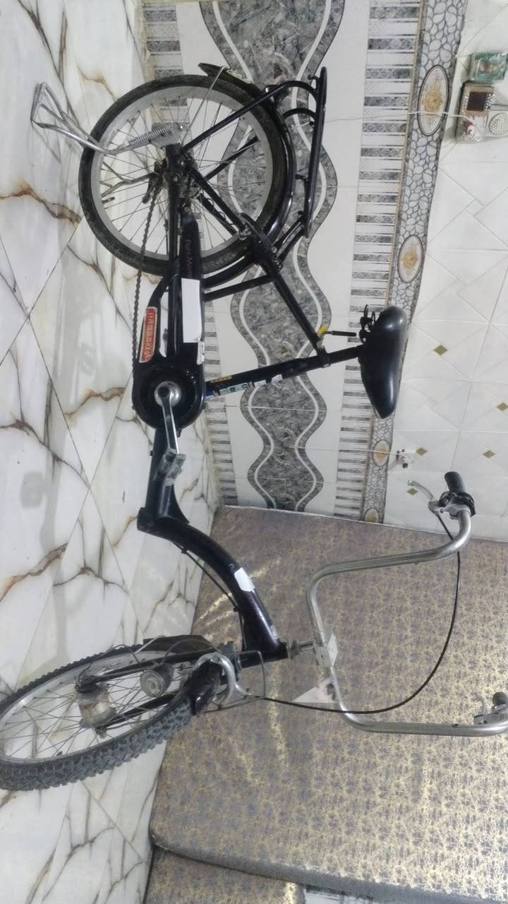 سلام عليكم شباب بايسكل تكسي للبيع نضافه ٩٠ بل ميه عنوان بغداد الشعله *********** سعر ٨٠ بي مجال للطيبين
