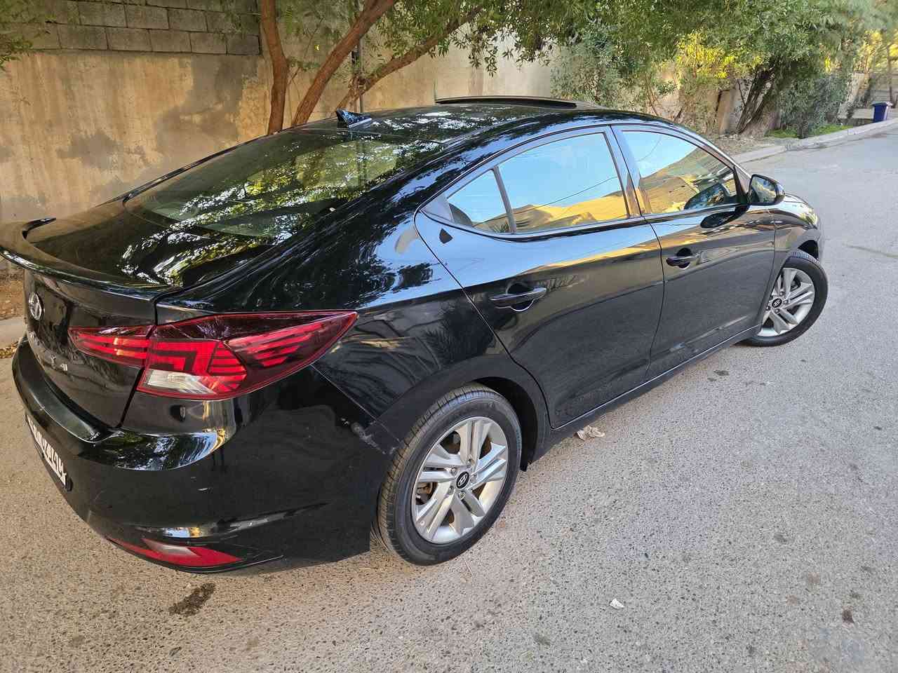 سلام عليكم عندي هونداي النترا موديل 2020 فووووول مواصفات سلايت بصمه كشن جلد كامره حساسات خلفي رادار جانبي وامامي  وتوقيف ذاتي  ويل كب  تحكم ستيرن بيهه جاملغ  سؤقه وحافت البنيد صبغ بدون دواخل وحته اليرباك رقم شمالي كير اي تي مكاني بغداد العامريه  سعر ١٢٢ رقمي  ***********
