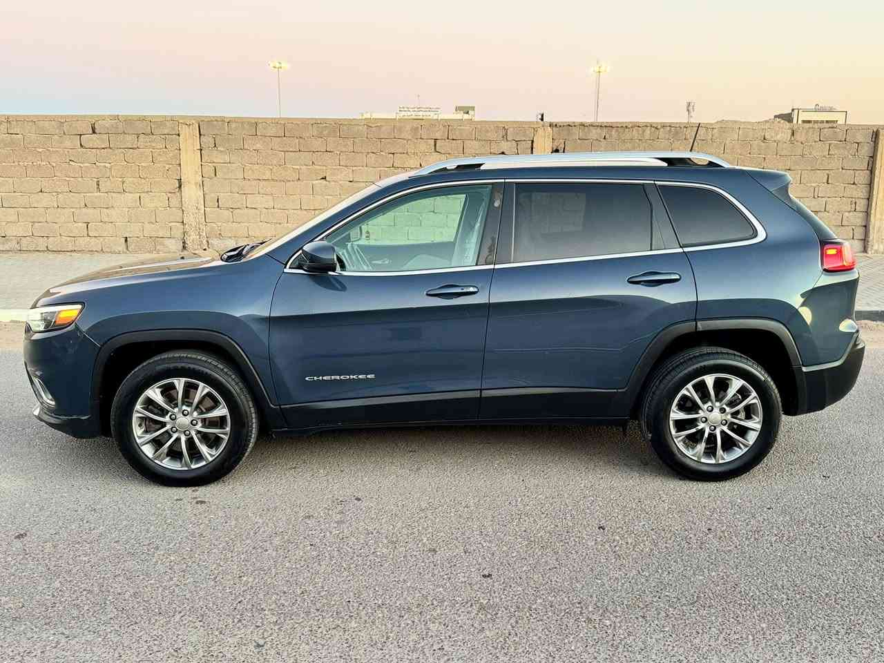 السلام عليكم شباب جيب بزون 2021 وارد امريكي صور الحادث في النشر فول مواصفات ماعده الفتحة رقم بصره تحويل مكان السيارة بصرة سعر ١٤٠ /***********
