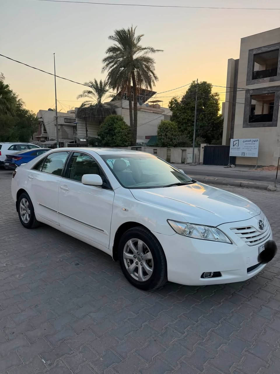 السلام عليكم للبيع كامري موديل 2008 خليجي محرك 2400 بيهة صبغ بسيط رقم بغداد بأسمي تخم تاير جديد بدون نقص السعر 100 وبيهة مجال حك الجية للاستفسار *********** مكاني الكاظمية
