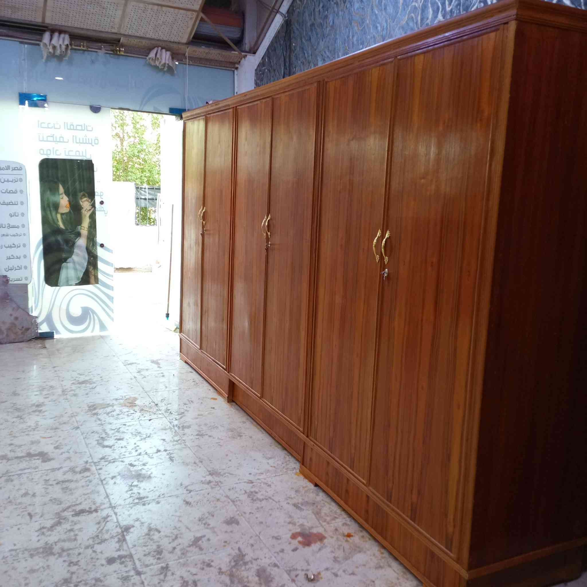 سلام عليكم كنتور 6بوب حطاطه السعر 350 المكان رمادي الملعب سوك سلاله ***********
