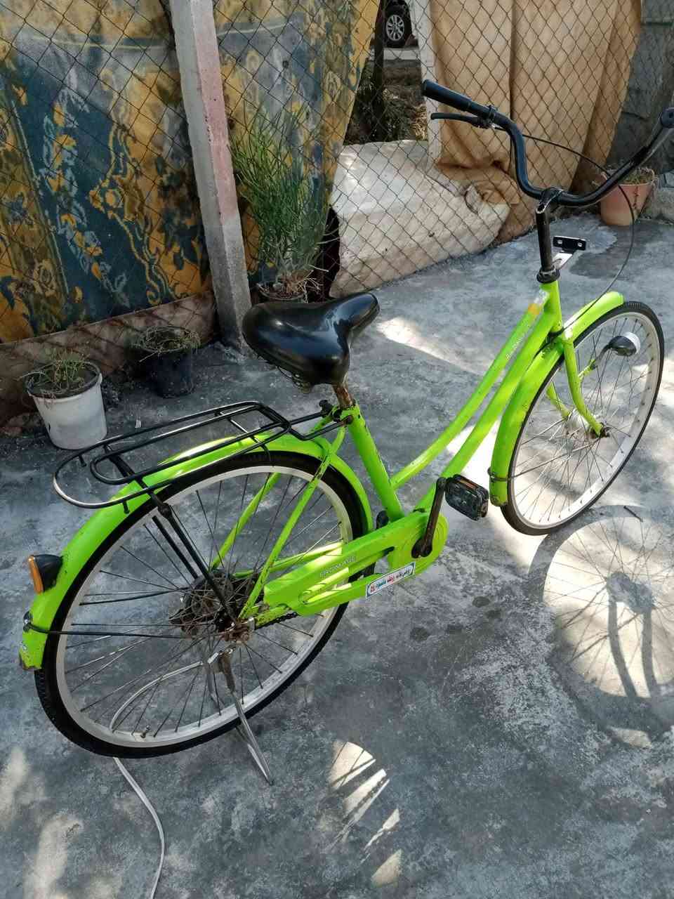 سلام عليكم بيسكل للبيع ياباني حجم 26 لون مميز تفاحي 🍏 بيسكل كامل تيرات جدد جوابة  جدد كشن جديد بريك جديد سعرة 65 مكان حلة نيل مقابل كوين بارك ***********
