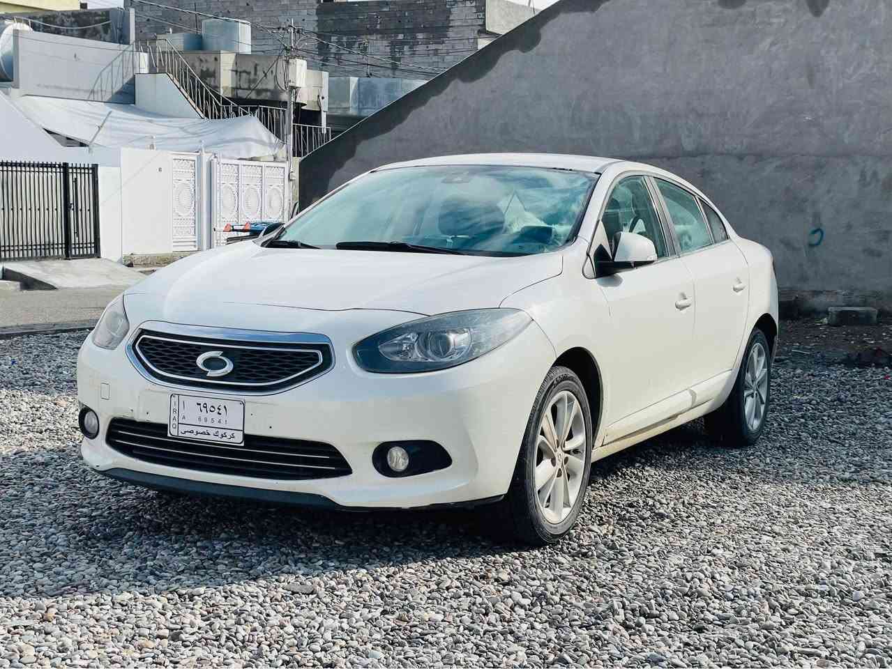 نیسان تیدا یابانی 2014
سامسۆنگ  لیزەری دووبەیی
هەموو گیانی بەشەرت
مواسەفات
1 بەسمە کارت
2 ئاوینە شەفت
3 کوشن جلد هیتەر 
4 کامیرەو حەساس 
5 لایت ئۆتۆ
6 ئاوینە دژە فوول
7 زینۆنوو عەدەسە
8 هیندر بریک ئۆتۆ
گیر سیڤی تی 
سەیارەکە 40 هەزار رۆشتوە 
نموو نەیە لە جوانیا 
تەنها هاندر بریک نەبەستراوەتەوە 
نرخی  52  گەلا 
شوین چمچمال
ژ.م ***********
*********** شمشمل, السليمانية
