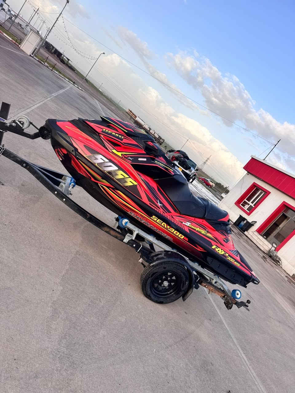 للبيع 
سيدوو ٢٦٠ 
رقم موبايل 
***********
