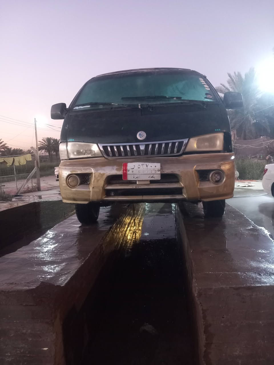 للبيع كيا بريجو باص موديل ٩٧ رقم بغداد الماني مكينه وكير وكسن جدد شواصيهه نضيفه حداديه باور كله جديد كهربائيات شغال داخلهه جديد بيهه وكاله عامه تريد تحويل تريد وكاله السعر ٢٥ وبيهه مجال مكاني بابل رقم ***********
