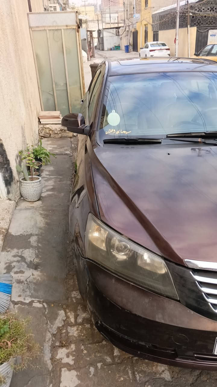 السلام عليكم اخوان جيلي امكراند 2013لون مميز السياره كلها بلاديه رقم بابل بسمي سنويه ورقم وهزه جدد بيها جراد داخل جلد السياره نضيفه للبيع او مراوس لسعر 60ورقه مكان الطوبجي بيها منضومه زنون مال جارجر سعرها 250الف شاشه تاب فول دمامات ***********
