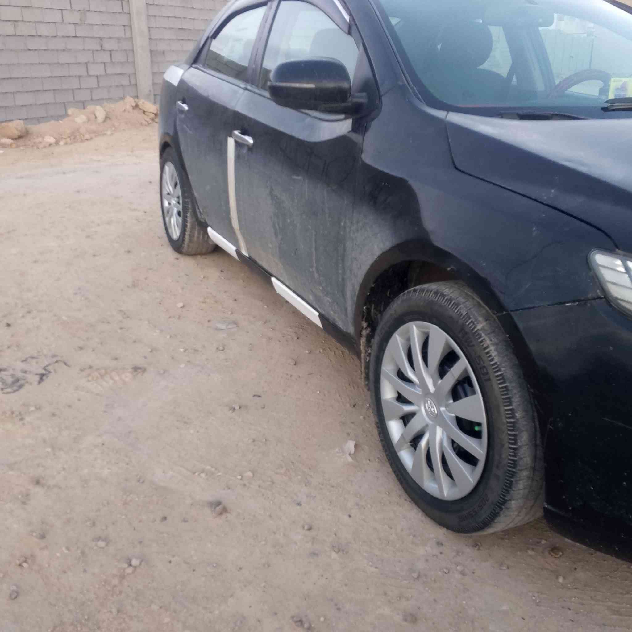 السلام عليكم سيراتو موديل 2012 فول مواصفات محرك 1600 رقم سليمانيه دولي سنويه 28 تحويل مباشر السعر 78 وبيه مجال مكانه الانبار الفلوجه الرقم ***********
