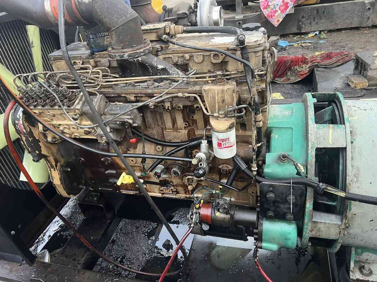 السلام عليكم مولود كمنز 24 ولف 250 كيفي شغاله عل حمل مكينه استندر راس توليد بلادي السعر 45 ورقه ***********
