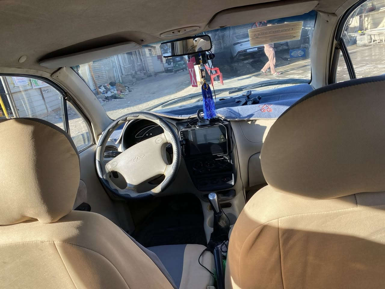 سلام عليكم سياره QQ موديل 2013 سياره جاهزه خير من الله كير مكينه كله تمام السياره مثل مواظحه كدامك 24ورقه وبيه  مجال كلش بصيط لان مستعجل عله بيعته المكان بغداد قرب ساحه إلقاء *********** مو شراي لا تكسر بحلال العالم تحويل ثاني يوم كير اوتماتيك وعادي تبريد شغال دوشمه جديده شاشه أندرويد شادلهً
