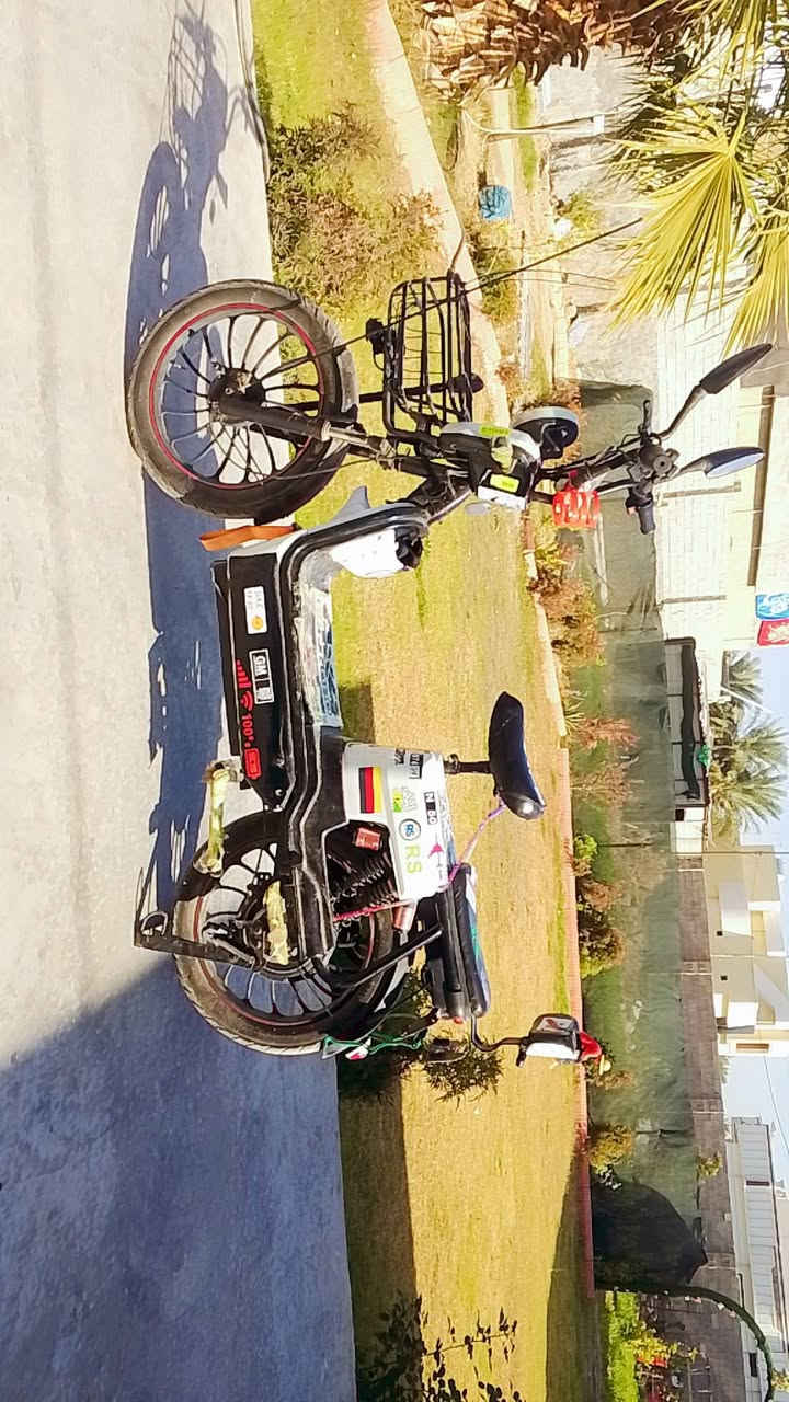 سلام عليكم ماطور شحن البيع اسعر 400و بي مجال مكاني جويبه
رقم الهاتف ***********
