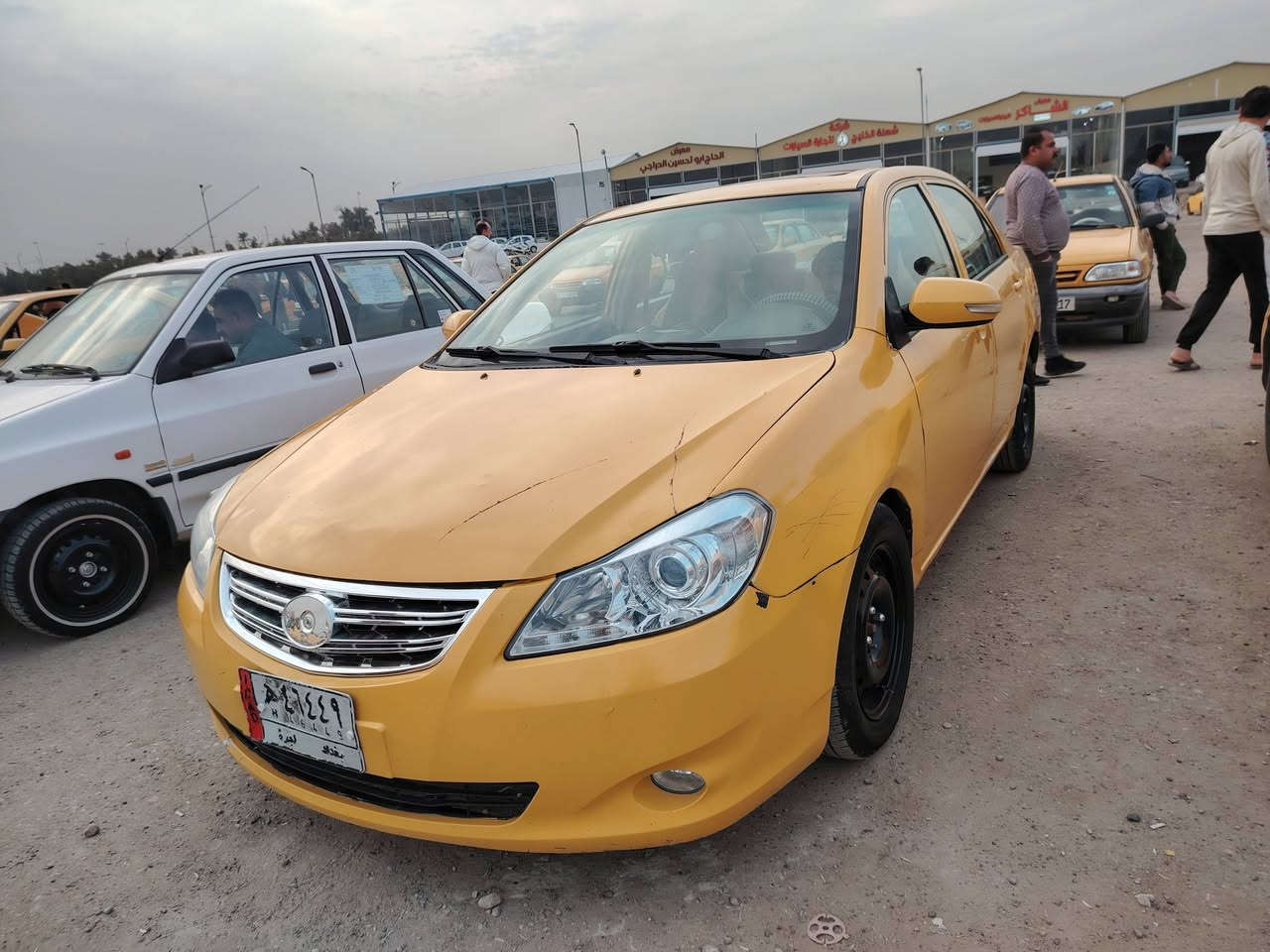 السلام عليكم
بي واي دي موديل16كير مكينه كورلا 
كير اوتوماتيك بصمه فتحه حساس
مصبوغه حزام
السعر 55وبيه مجال بسيط
مكلف بلنشر
***********
***********
