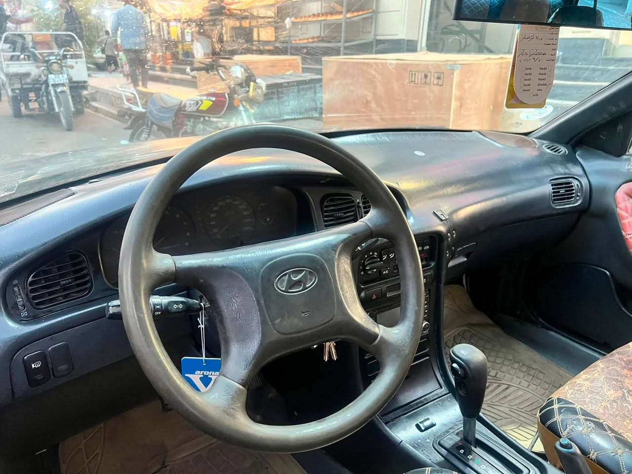 للبيع – هونداي سوناتا 1995
🚗 سوناتا تو موديل 1995
✅ السيارة نظيفة كما موضح بالصور.
🎨 بيها كم قطعة صبغ.
⚙️ كير أوتوماتيك.
🛠️ المحرك والكير بكفالة.
🔹 محرك 2000 .
💡 جميع الكهربائيات شغالة.
❄️ تحتاج فقط إلى تصليح التبريد.

سعرها 39 وبيها مجال 
📍 الموقع: ديالى – بعقوبة

📞 للاستفسار:***********

