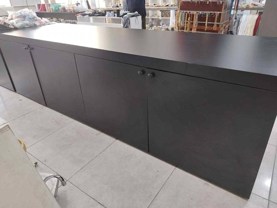 ئەو سێ پارچە بۆفرۆشتن دوومێزو رەفەک بۆزانیاری زیاتر پەیوەندی تەلە فۆن بکە0750 790 7395 أربيل, العراق
