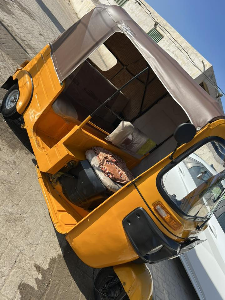 اسلام عليكم تكتك للبيع 2019شهر 10
تكتك مطبوغة عام نضيفة حلوة 
المكينة نضيفة 
رقم وسنوية بسمي تحويلي ثاني يوم
العنوان بغداد الزعفرانية السعر 5مليون 800
رقم الهاتف ***********
