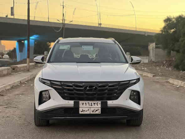 خليجي فول عدا الفتحة 
موديل 22
رادار امامي خلفي جانبي 
مكينة مكفولة 
كير مكفول ماشية 41 
بردات بلادي 
كشنات كهرباء 
بصمة ابواب 
كفالة عامة 
فقط طخه بالدوسه 
سعر 207 وبيها مجال بسيط 
مكاني بغداد اليرموك 
***********
