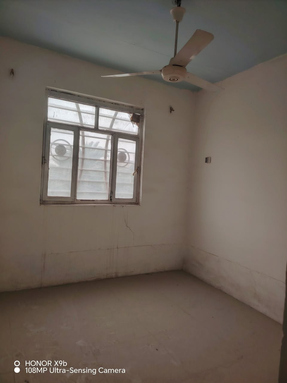 بيت ٥٠م طابقين يتكون من :
طابق الأول /صاله ومطبخ وصحيات داخليه وخارجيه مع طارمه
الطابق الثاني /غرفتين نوم وسطح ..طابو زراعي سند ٢٥ إقرار محكمه من المالك مباشرة .
موقع ممتاز / بدايه المنطقه خلف شارع التجاري مباشرتآ..يبعد ٦٠متر عن شارع تجاري وخط باب الحسين كوسترات ..
حي الأمين شارع الحر خلف مجمع همسه للإلكترونيات مباشرتآ ..سعر ٦٥مليون قابل للتفاوض للاستفسار مكتب الأوس للعقار ابو سجاد*********** ابو وائل ***********
