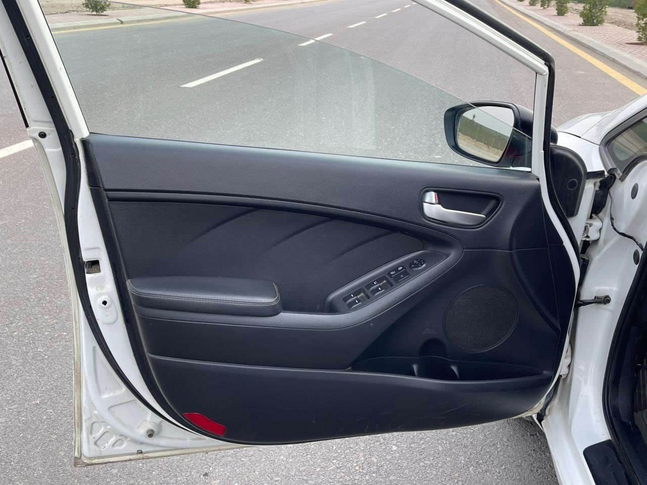 KIA CERATO 2018
خليجي1600cc
(137000k)
1-بيها ضربه بالدوسه اسفل باب السايق ورصعه بالجاملغ الامامي جهه السايق
اي شي بيها ثاني موجود بصوره السونار 
بعدها ما بيها اي شي 
———————————————
2تايرات تخم جديد مع تخم نص عمر 
فلنجات + دسكات  جديده قبل اقل الشهر مع زوج فلنجات نص عمر 
_____________________
3-باتري جديد + حداديه نص عمر + دبلات خلفيه جديده و كهربائيات السياره ما بيها اي نقص 
_____________________
4-السياره عميه بدون مواصفات
_____________________
مكان السياره بغداد 
(***********)
السعر( 138$ )
