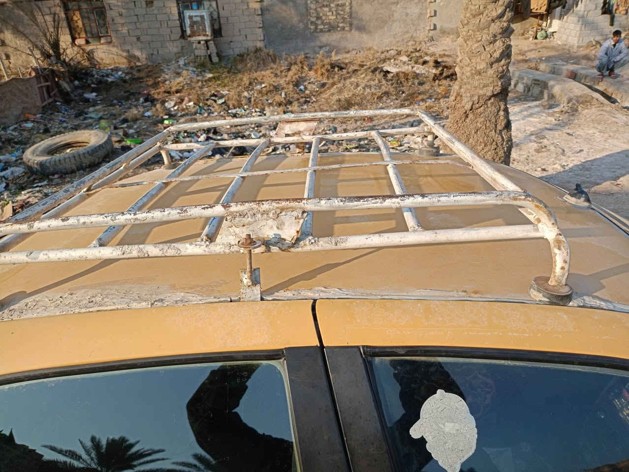 سلام عليكم سمند للبيع موديل 2011
ناطق رقم بابل الماني بسمي تحويل مباشر سنوية 2026 
بيها خياسات بالدوس وبالداير مال التاير الخلفي يسرة ويمنة مثل ما موضح بالصور الدوسات موجودات بس ما شادهن
كهربائيات كلة شغالة كير ومحرك بلاد حدادية جديدة خلفي وامامي السعر 24 وبيها مجال والشراي بي خير ويدلل ترهم مراوس بشيريa5 أو فلاوين أوMK مكاني بابل الكفل *********** متواجد ماسنجر
