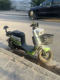 دراجه شحن نضيفه صار 3 اشهر من أخذته و وصلها موجود للبيع لل استفسار 077...