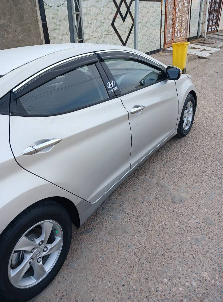 ‎افانتي  ١٢ بصرة  وارد  كوري  مكفوله  من  ضربة  بيهه  صبغ  مكانات  سياره  جاهزه  وسعر ٨٨  ***********‎ البصرة, العراق
