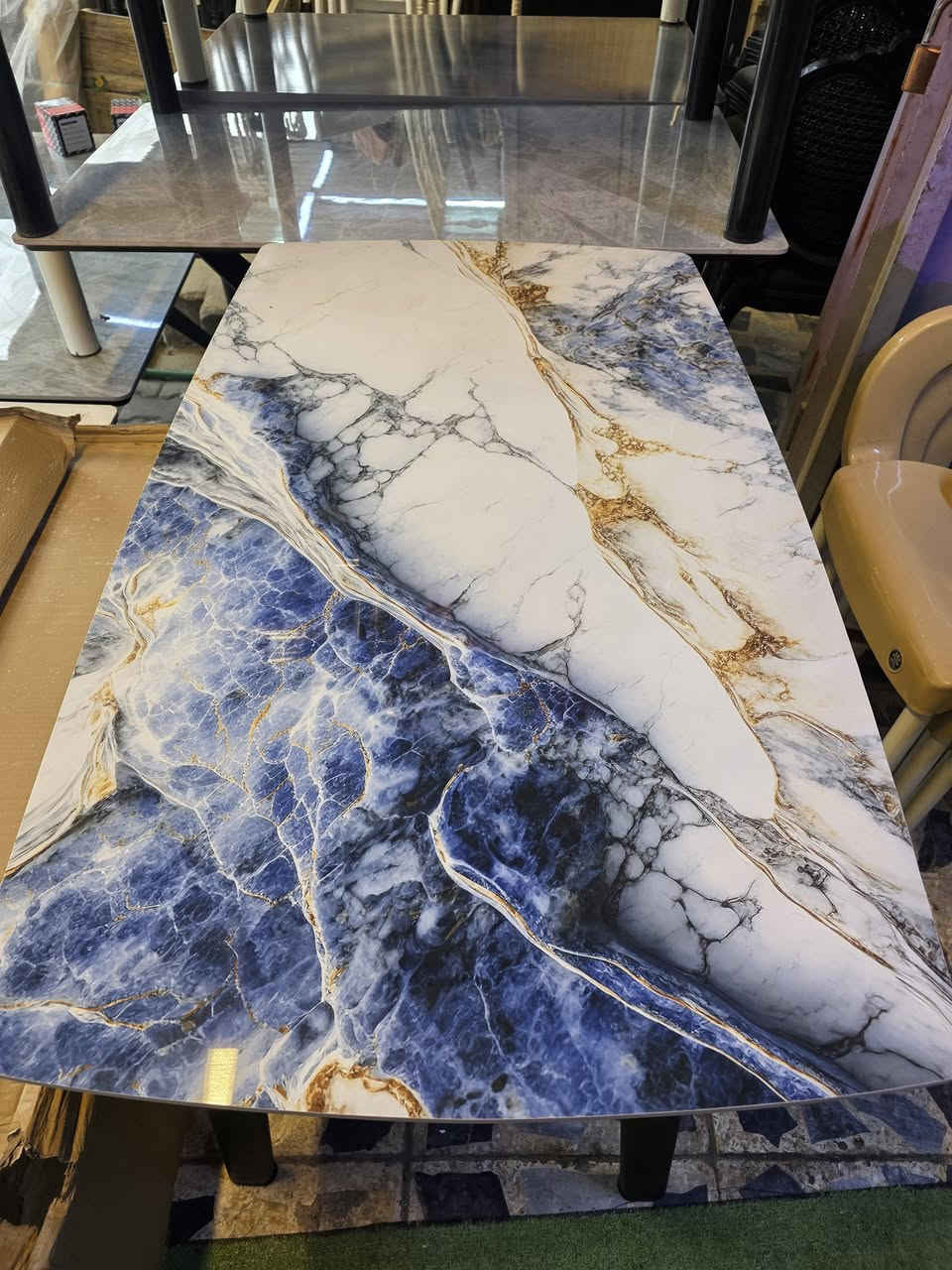 ميز مرمر نوعيه ممتازه 
قياس ١٤٠×٨٠
قياس ١٢٠×٧٠
رجل حديد
الوان مختلفه 
معرض عمار الشماطي للاجهزه الكهربائيه والأثاث المنزالي 

للاستفسار اكثر مراسله صفحه 💌 واتساب***********
