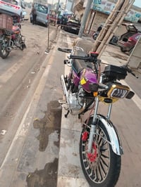 دراجة إيراني • محرك 200 • أوراق موجودة